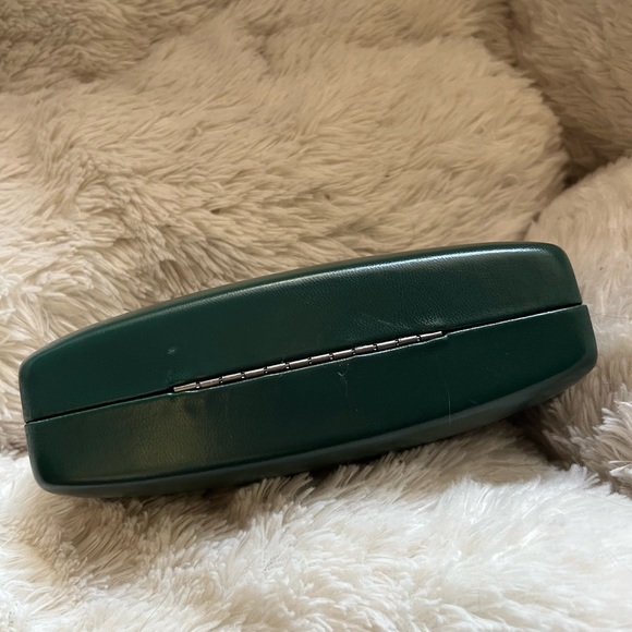 Gioventu Milano Dark Green Hard Shell Eyeglass Case - Picture 7 of 10